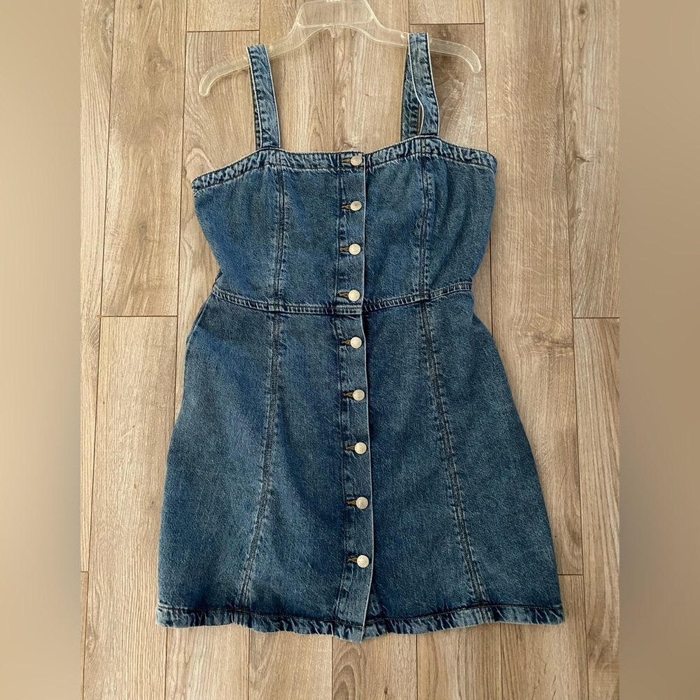 Denim Button-Down Dress by Arizona Jean Co. 
Juniors size LG